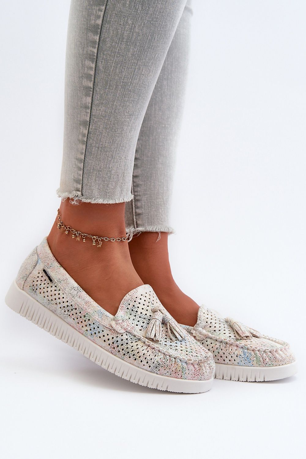  Moccasins model 198589 Step in style 
