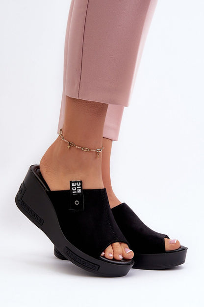  Clacquettes model 198855 Step in style 