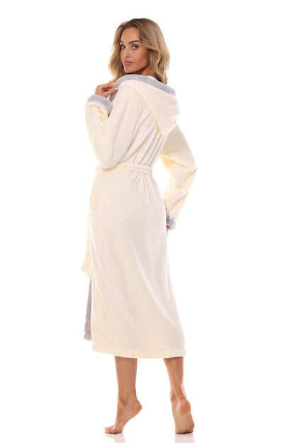  Peignoir model 199368 L&L collection 