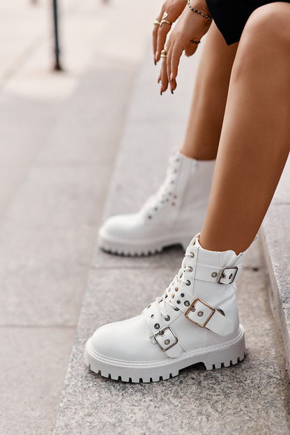  Bootie model 200619 Step in style 