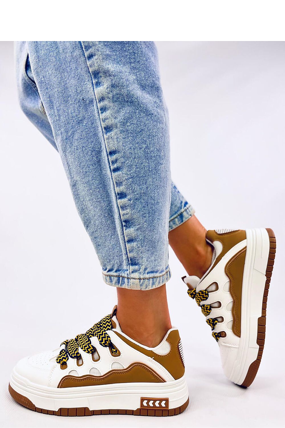  Chaussures de sport model 200620 Inello 