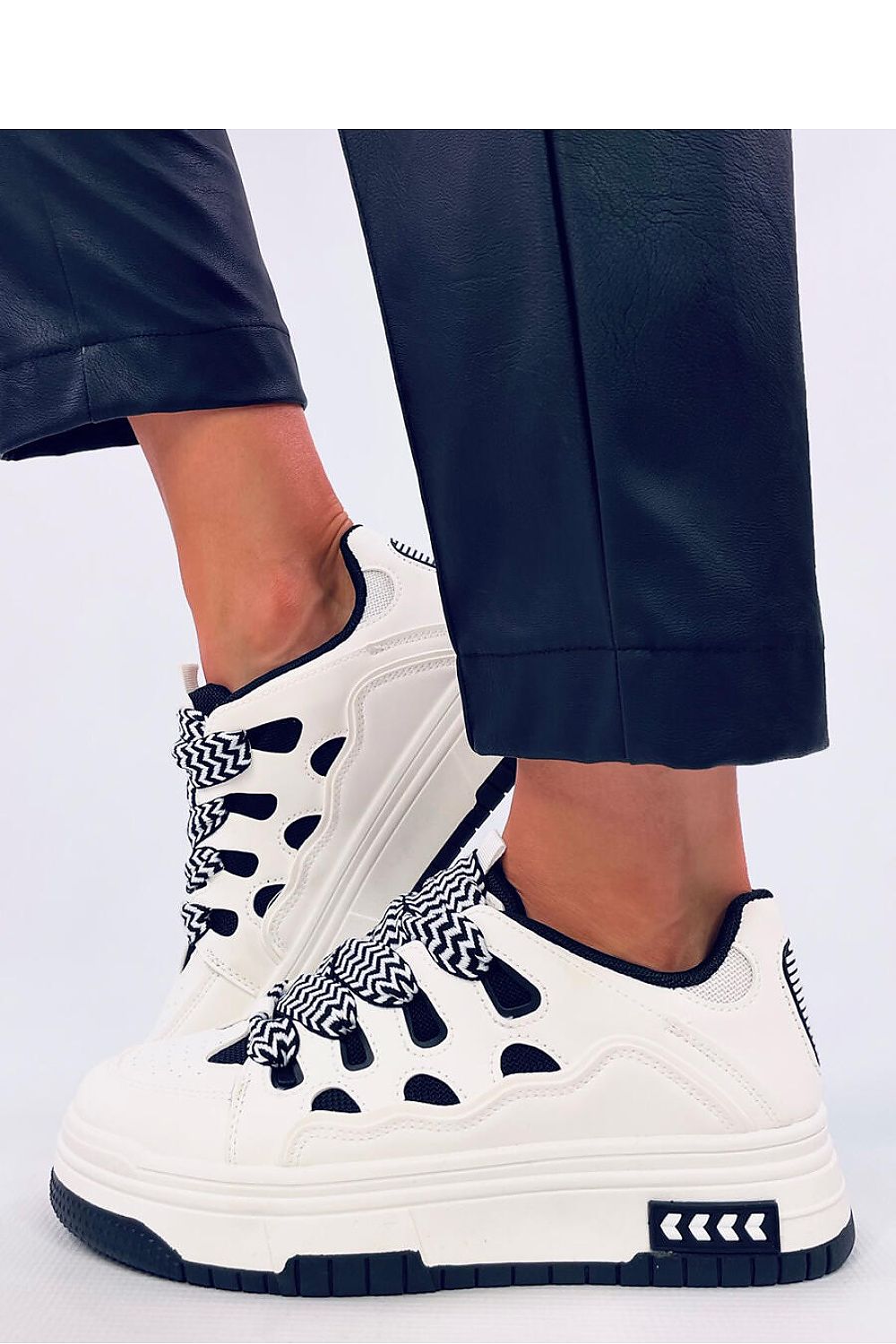  Chaussures de sport model 200621 Inello 