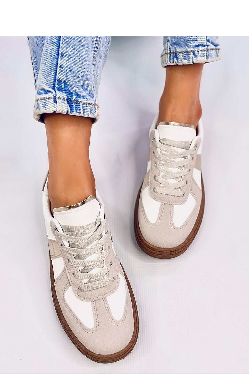  Chaussures de sport model 200670 Inello 