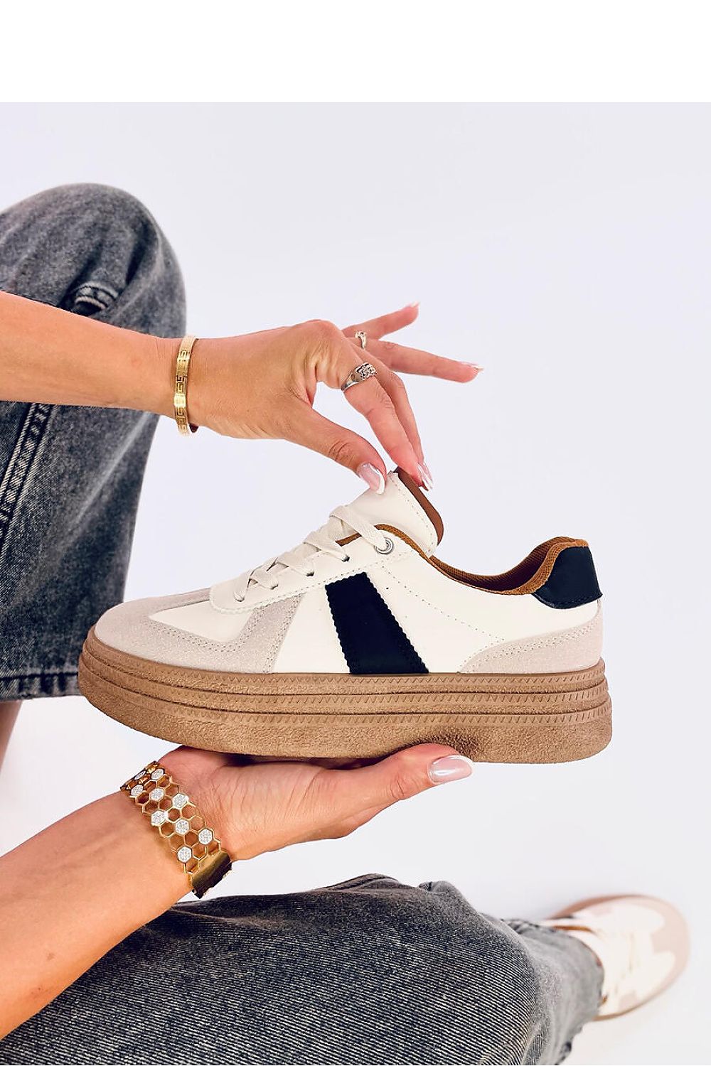  Chaussures de sport model 200726 Inello 