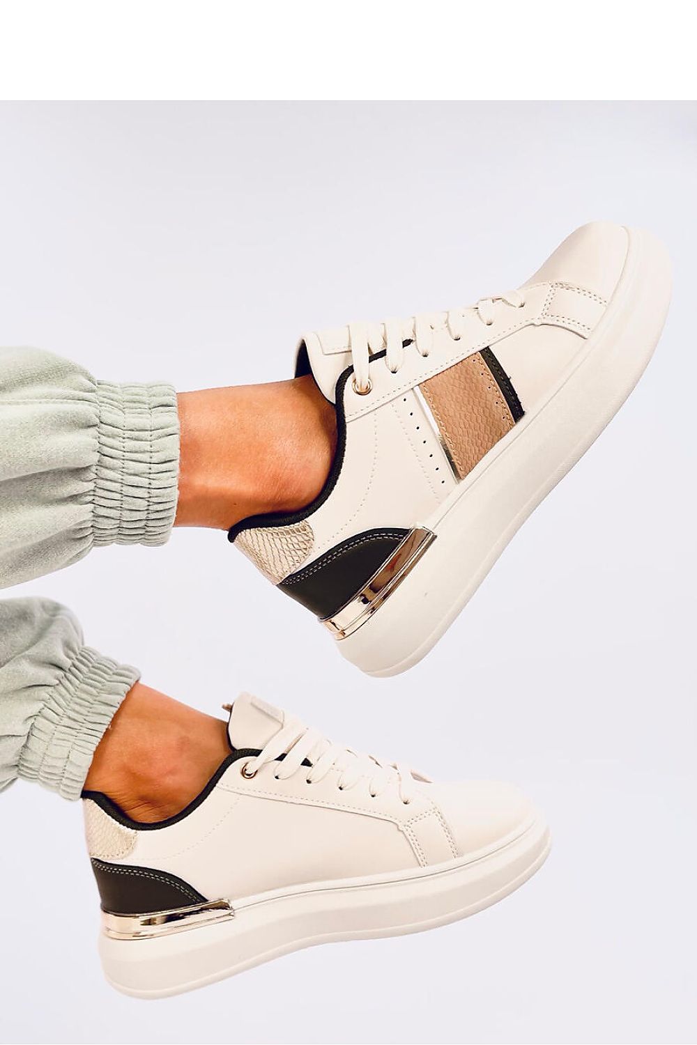  Chaussures de sport model 200727 Inello 