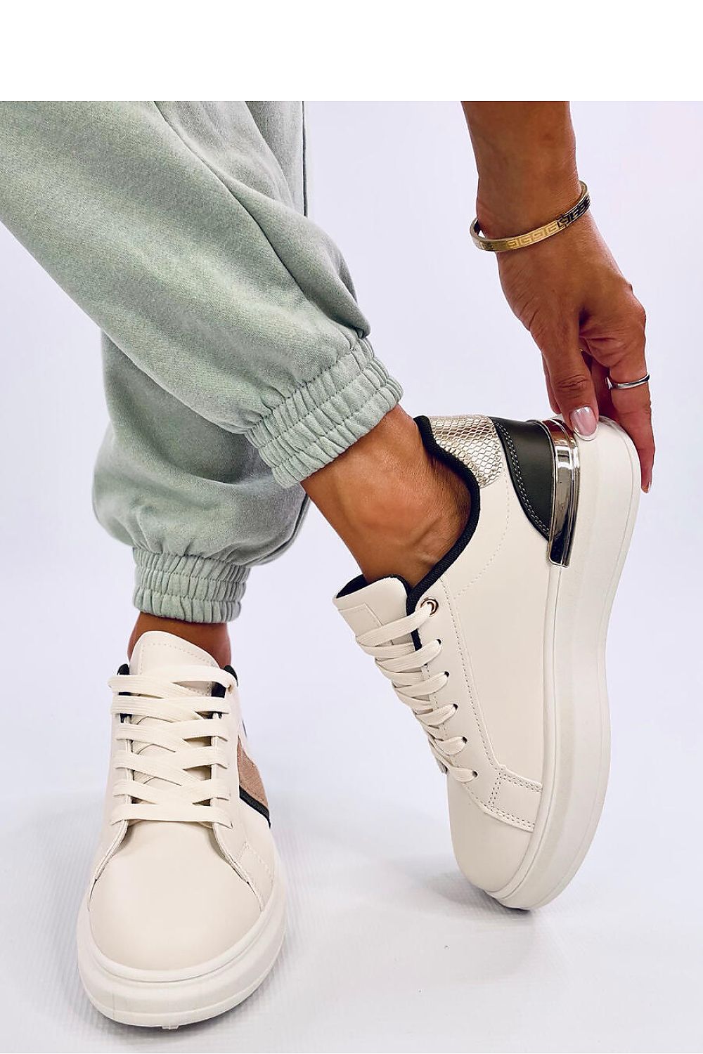  Chaussures de sport model 200727 Inello 