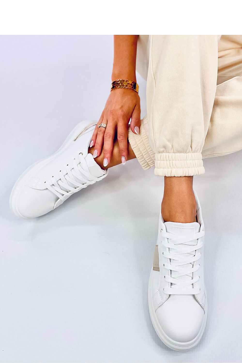  Chaussures de sport model 200728 Inello 