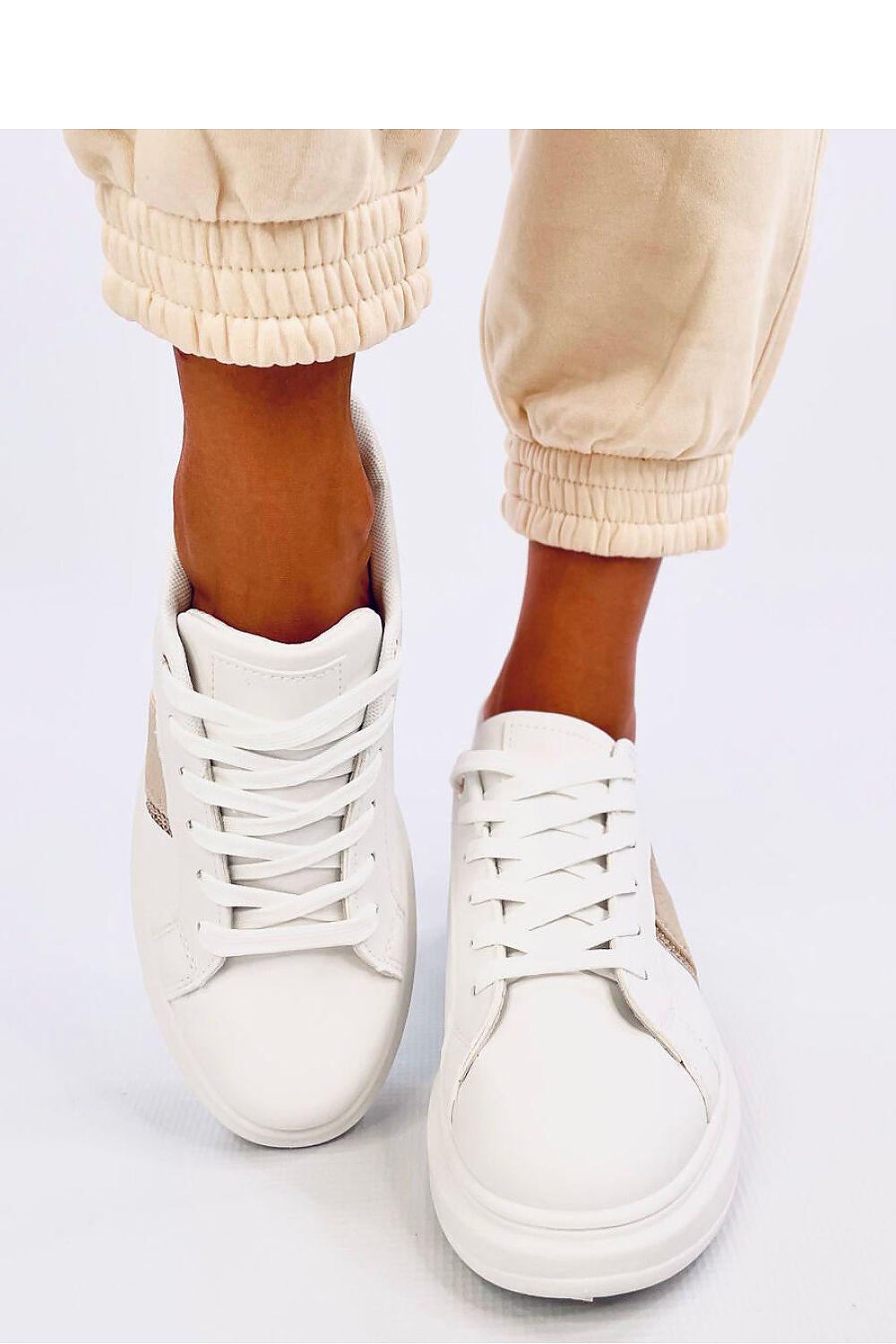  Chaussures de sport model 200728 Inello 