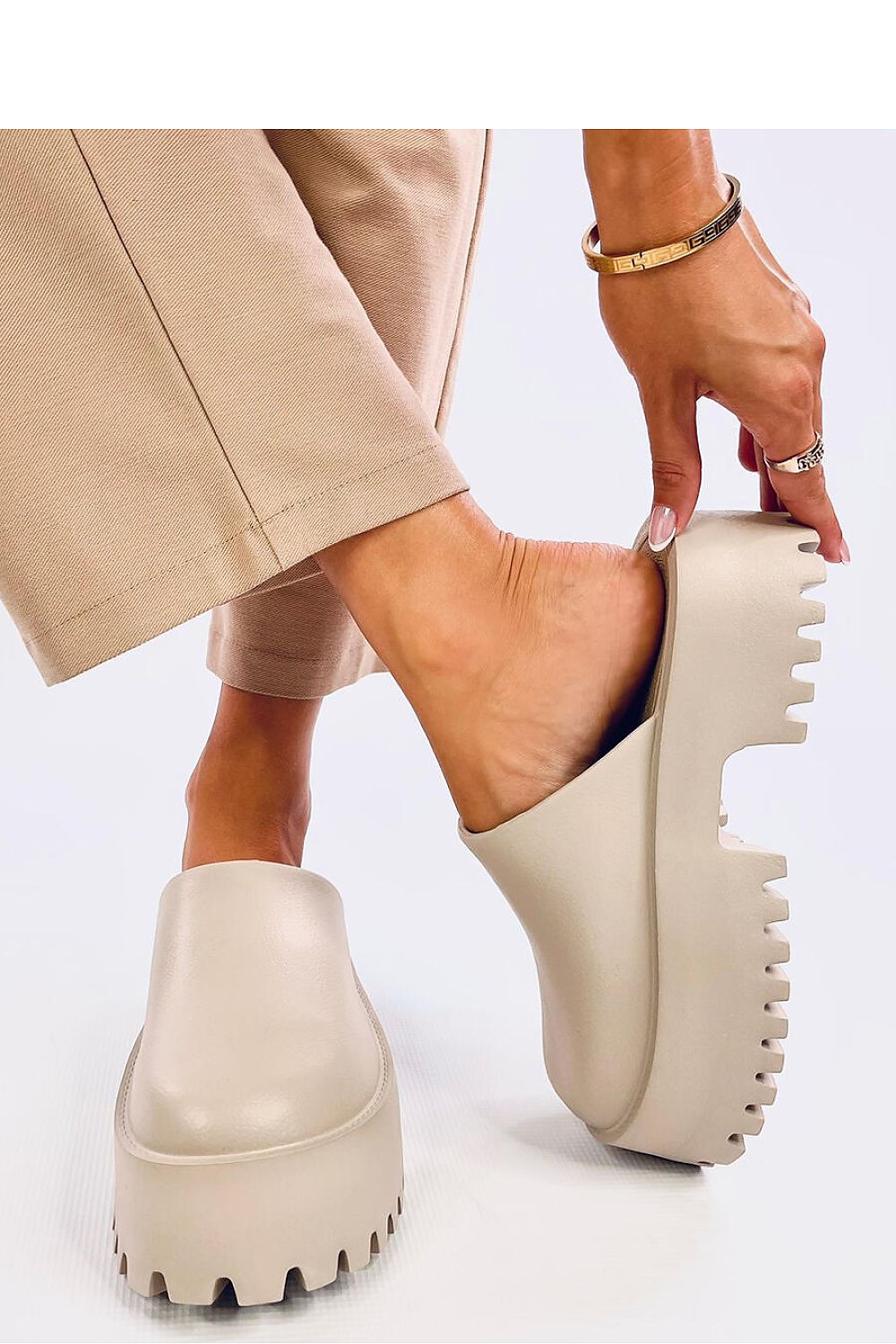  Clacquettes model 200760 Inello 