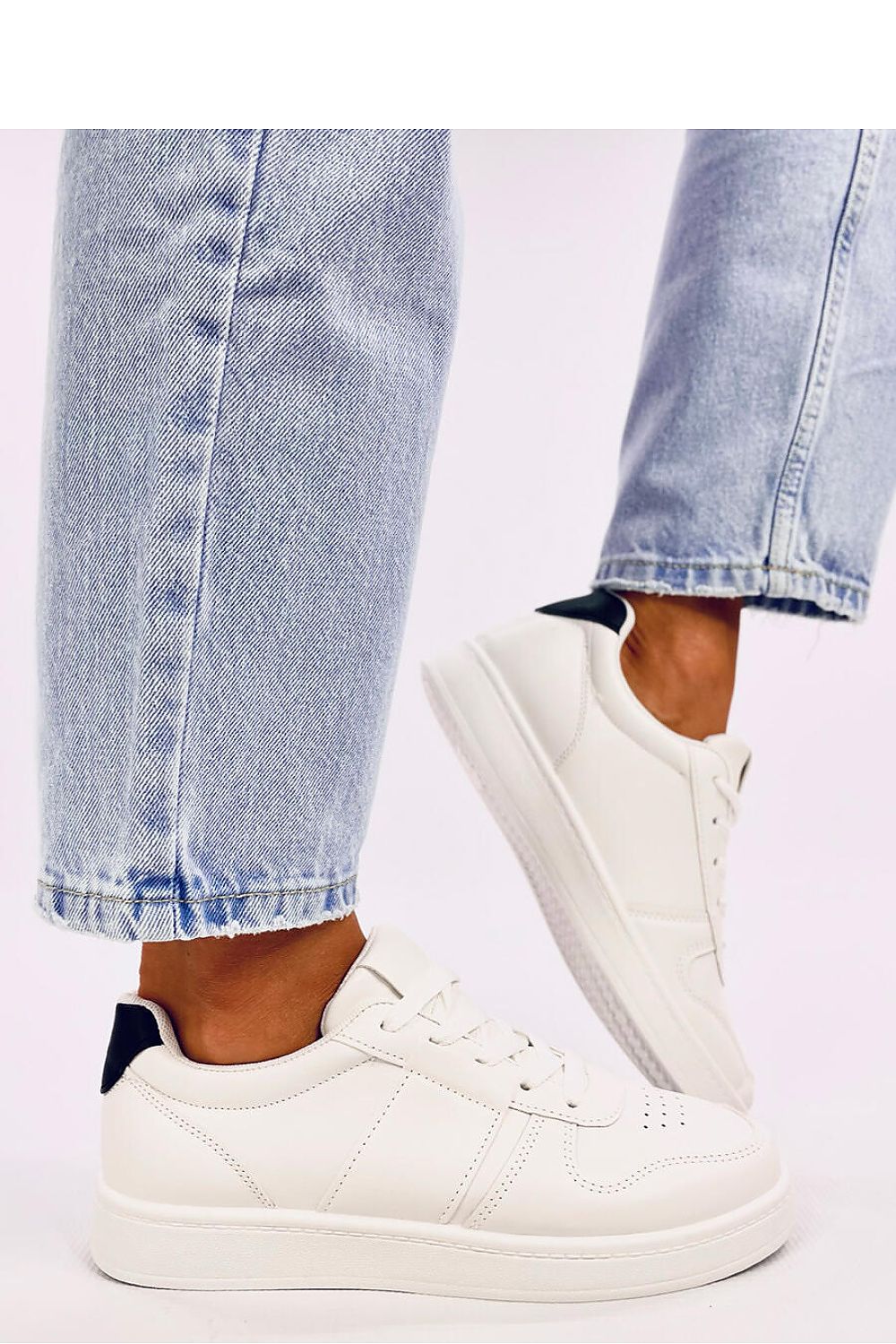  Chaussures de sport model 200769 Inello 