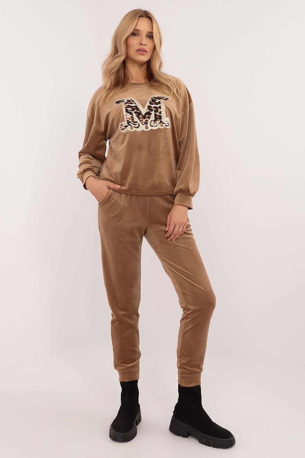  L`ensemble model 201589 Italy Moda 