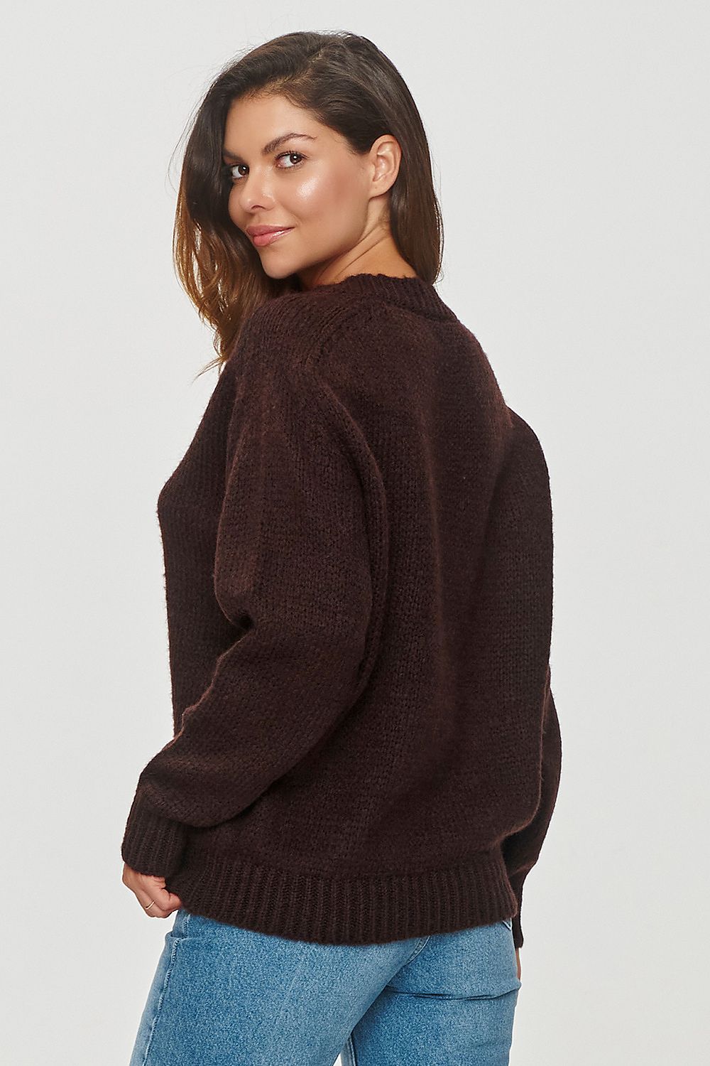 Sweater model 201802 Makadamia