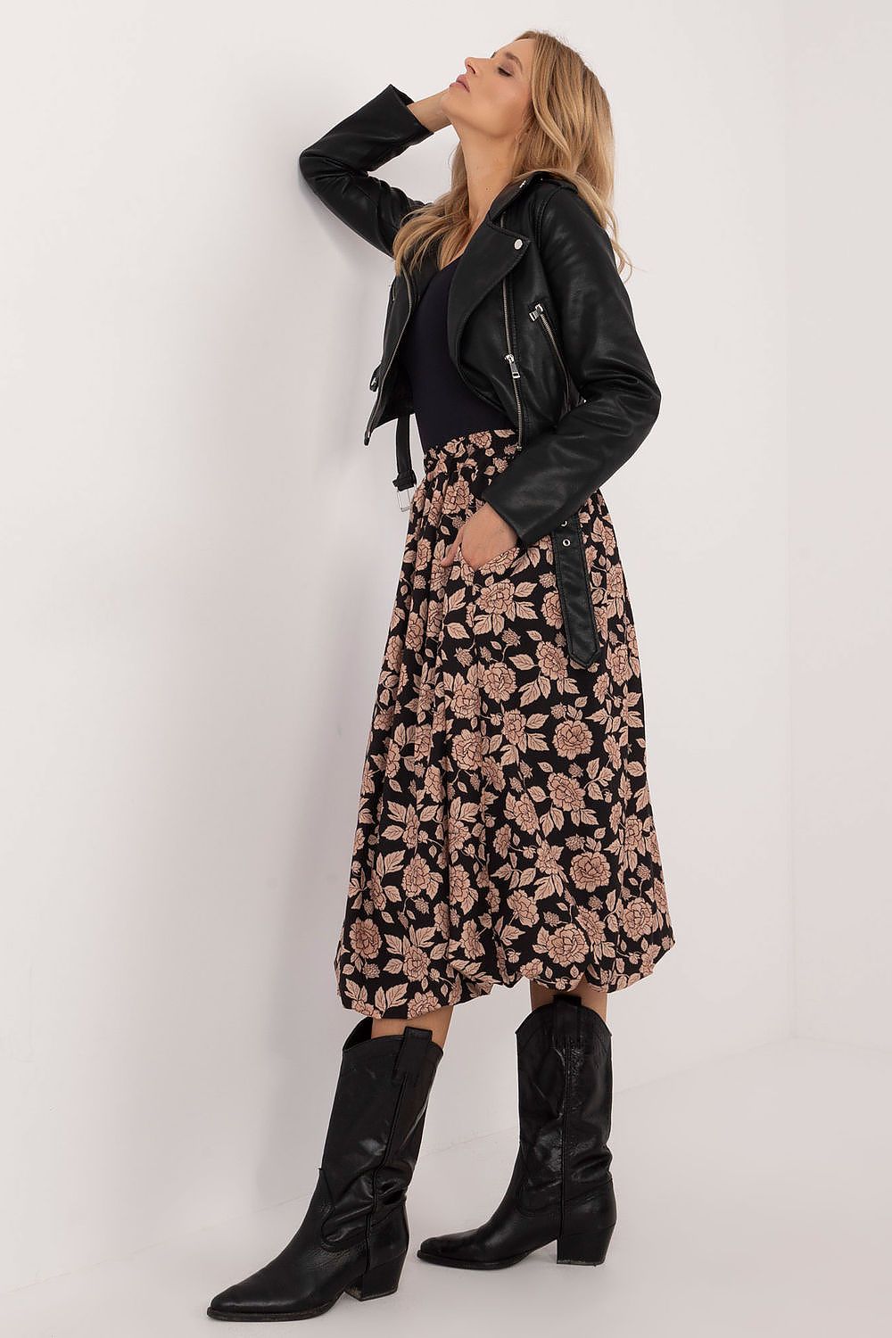  Jupe model 201854 Italy Moda 