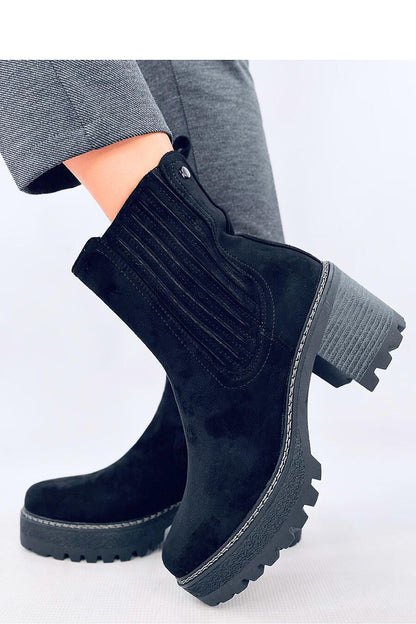 Heeled boots model 202343 Inello