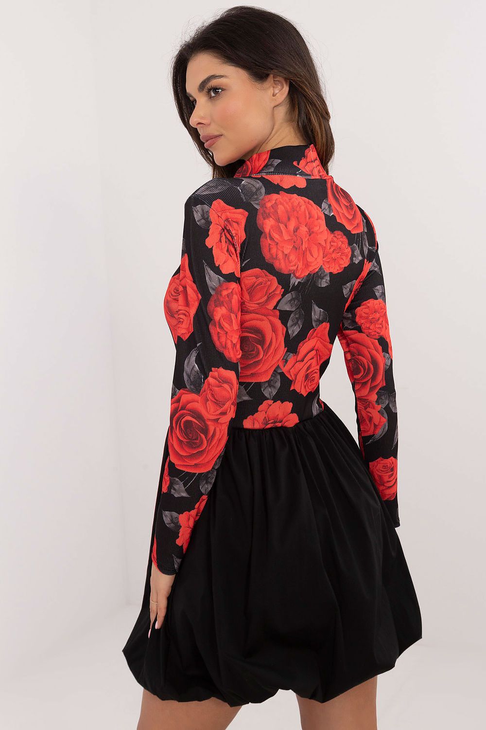 فستان نهاري موديل 202432 إيطاليا مودا