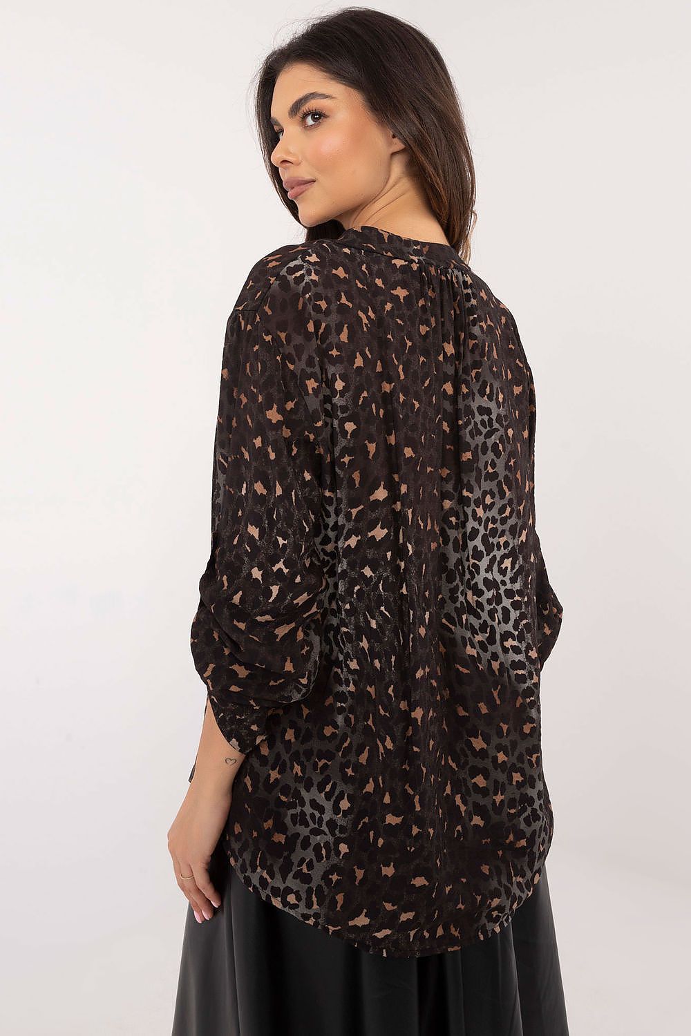 بلوزة موديل 202445 أوتش بيلا