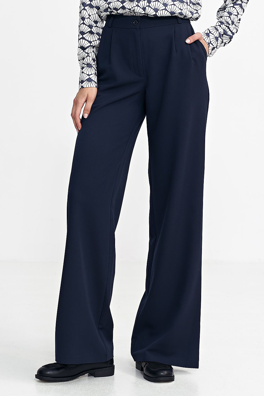 Long pants model 202476 Nife