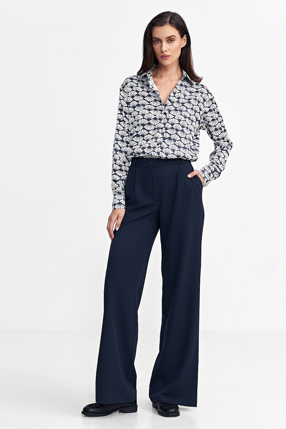 Long pants model 202476 Nife