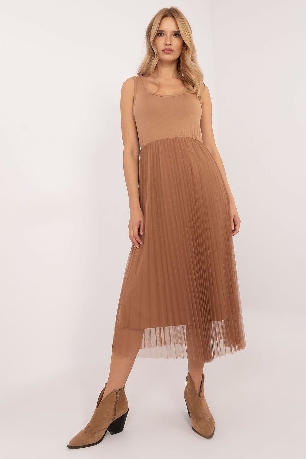  L`ensemble model 202833 Italy Moda 