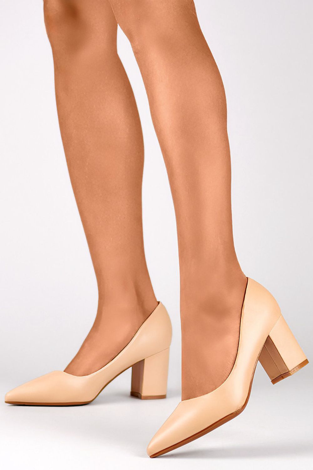  Escarpins talon large model 203054 PRIMO 