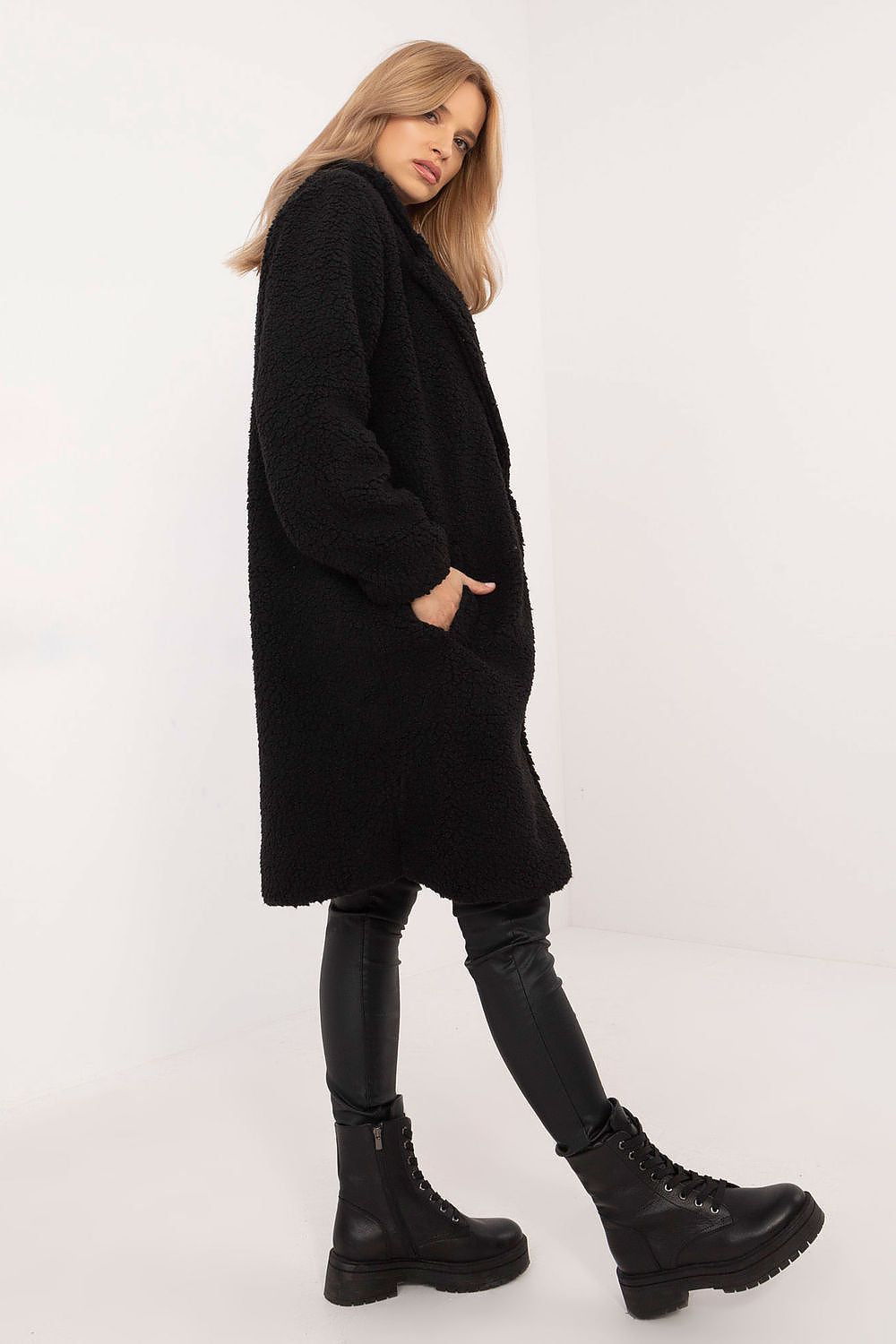  Manteau model 203741 Italy Moda 
