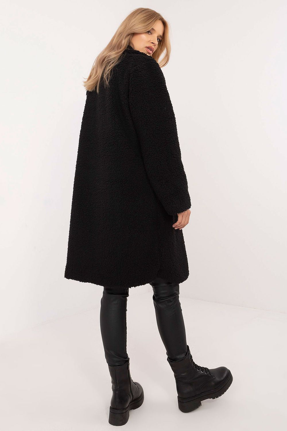  Manteau model 203741 Italy Moda 