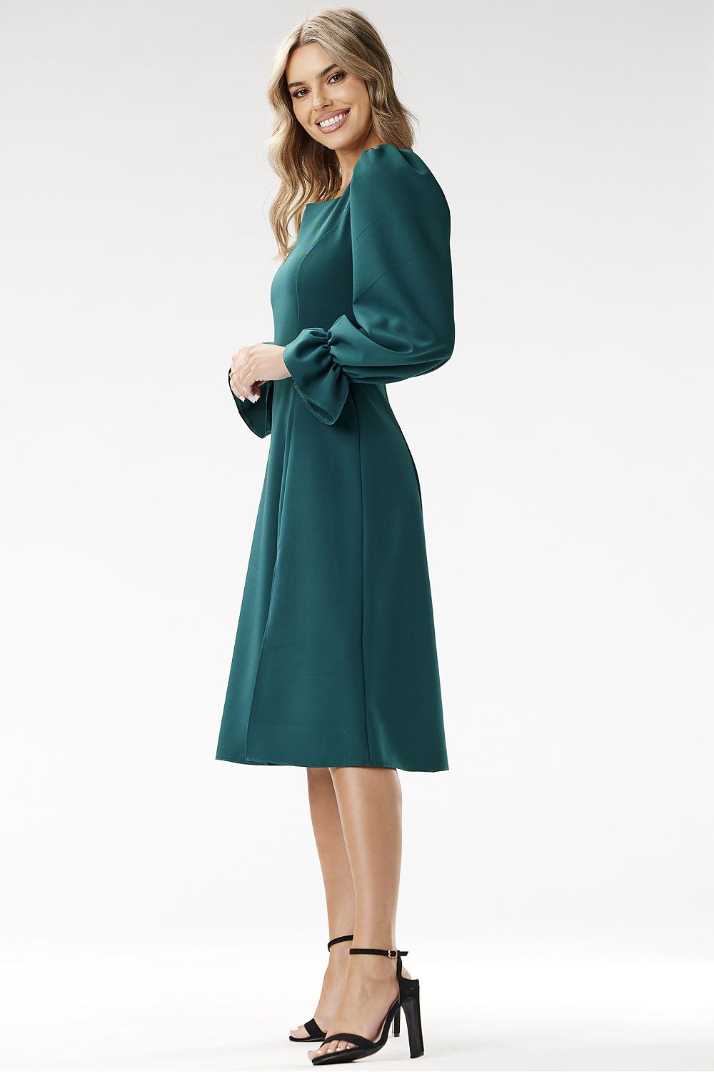  Robe de cocktail model 204268 awama 