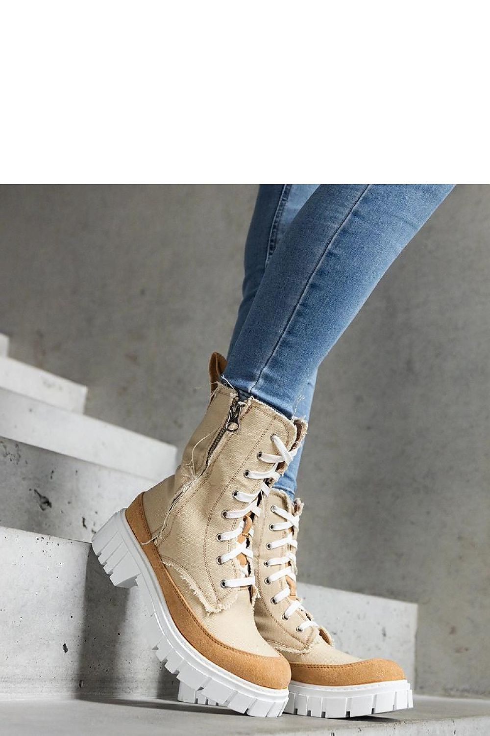  Bottes model 204831 Solea 