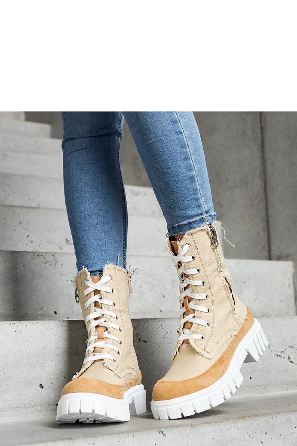  Bottes model 204831 Solea 