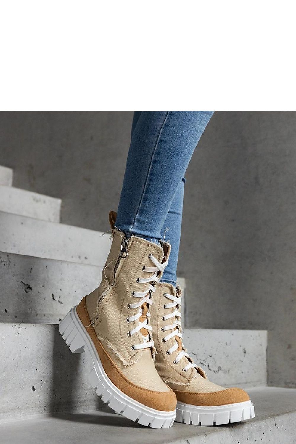  Bottes model 204831 Solea 