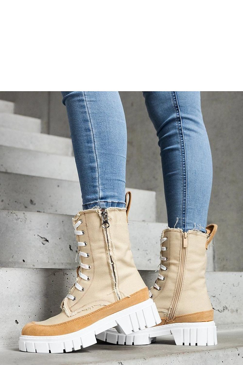  Bottes model 204831 Solea 