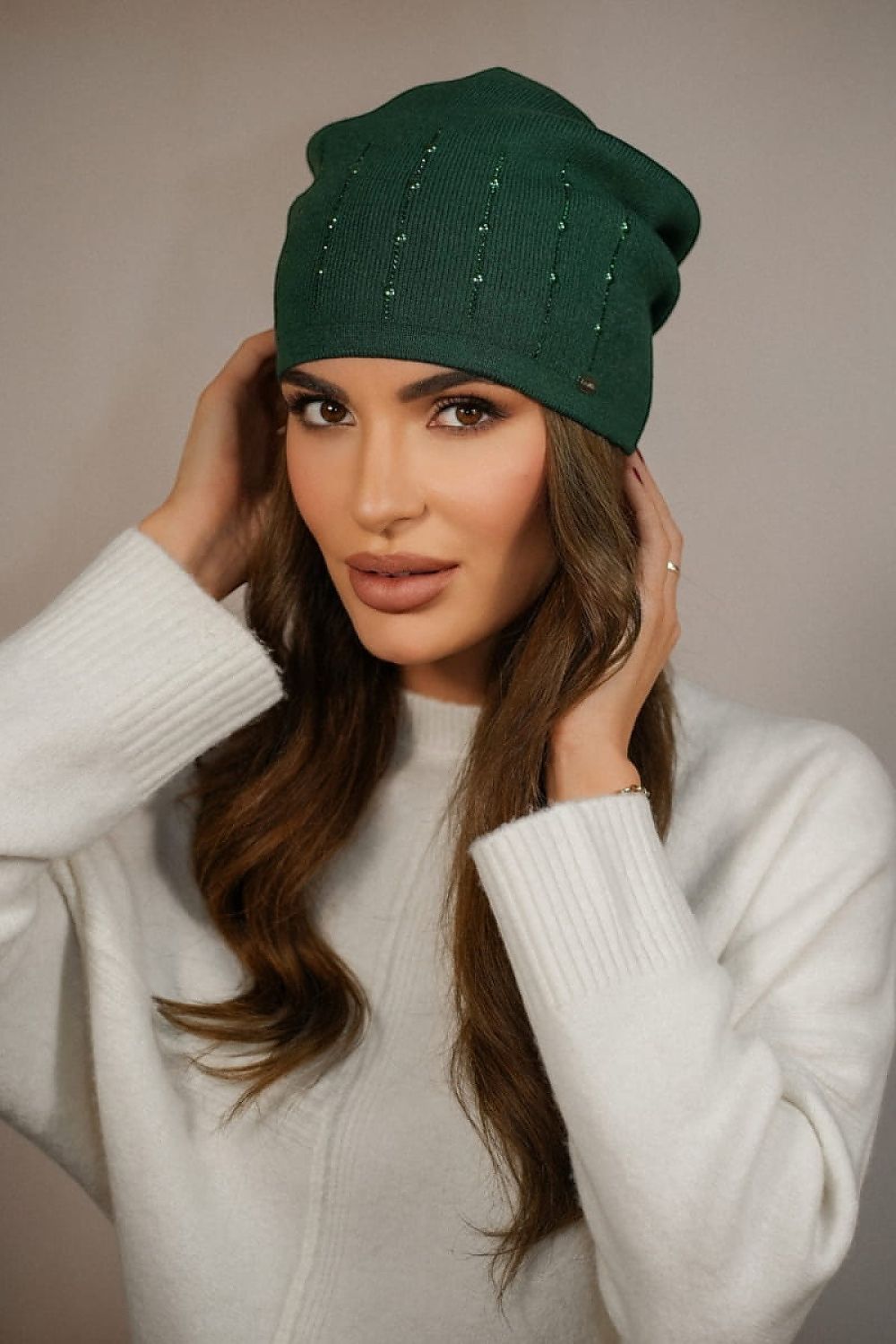  Bonnet model 205207 Kamea 