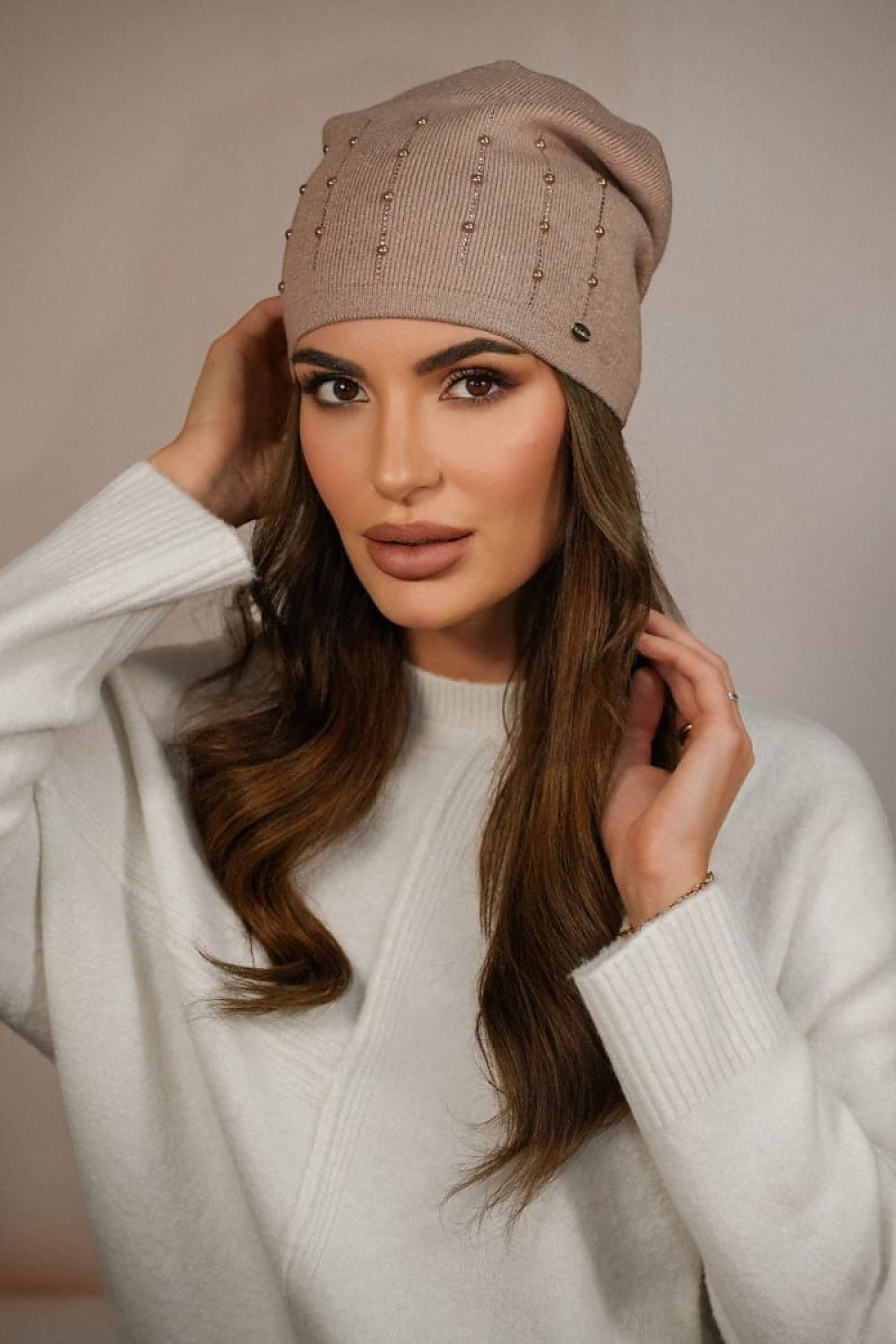  Bonnet model 205210 Kamea 