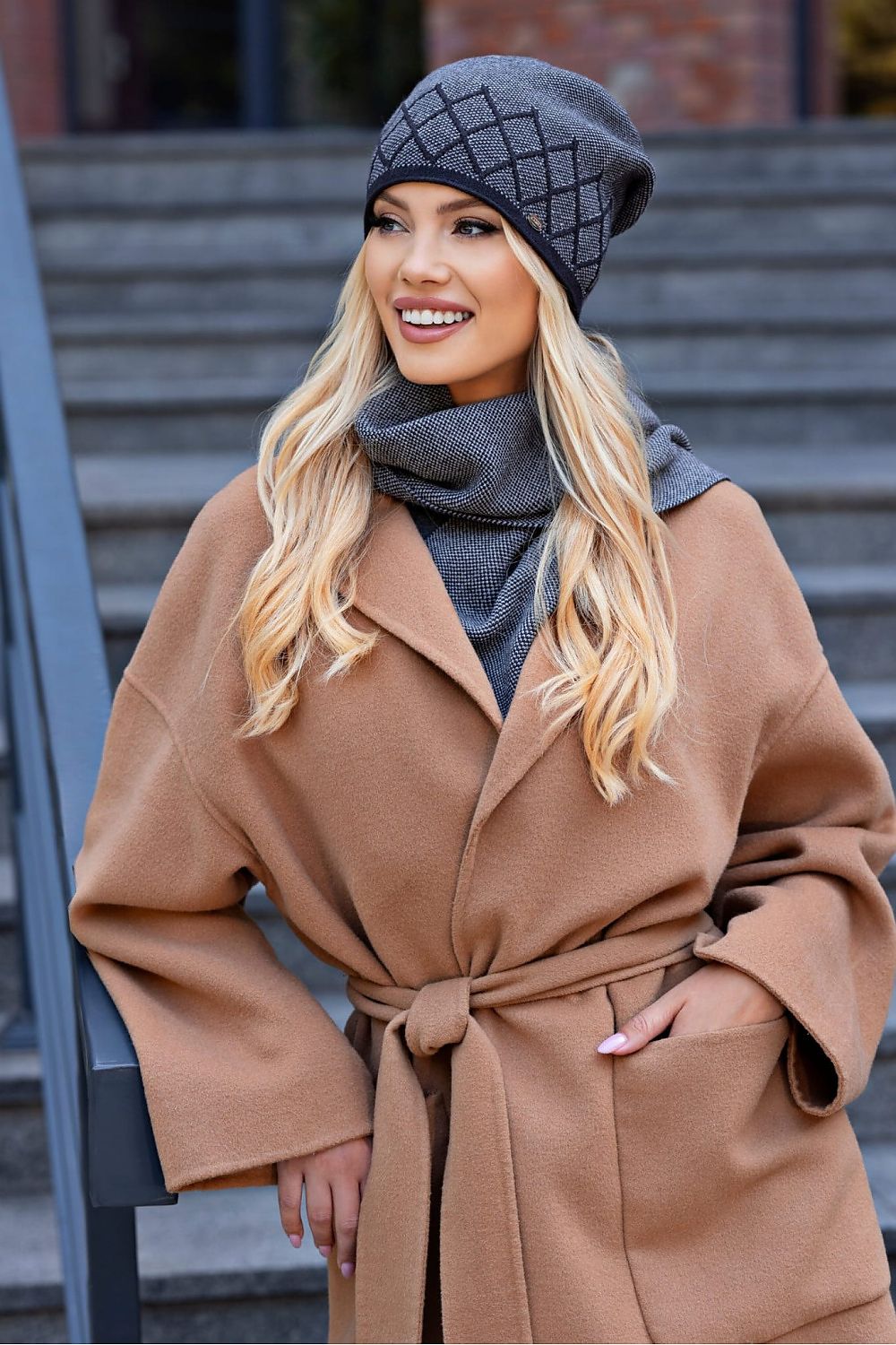  Bonnet model 205240 Kamea 