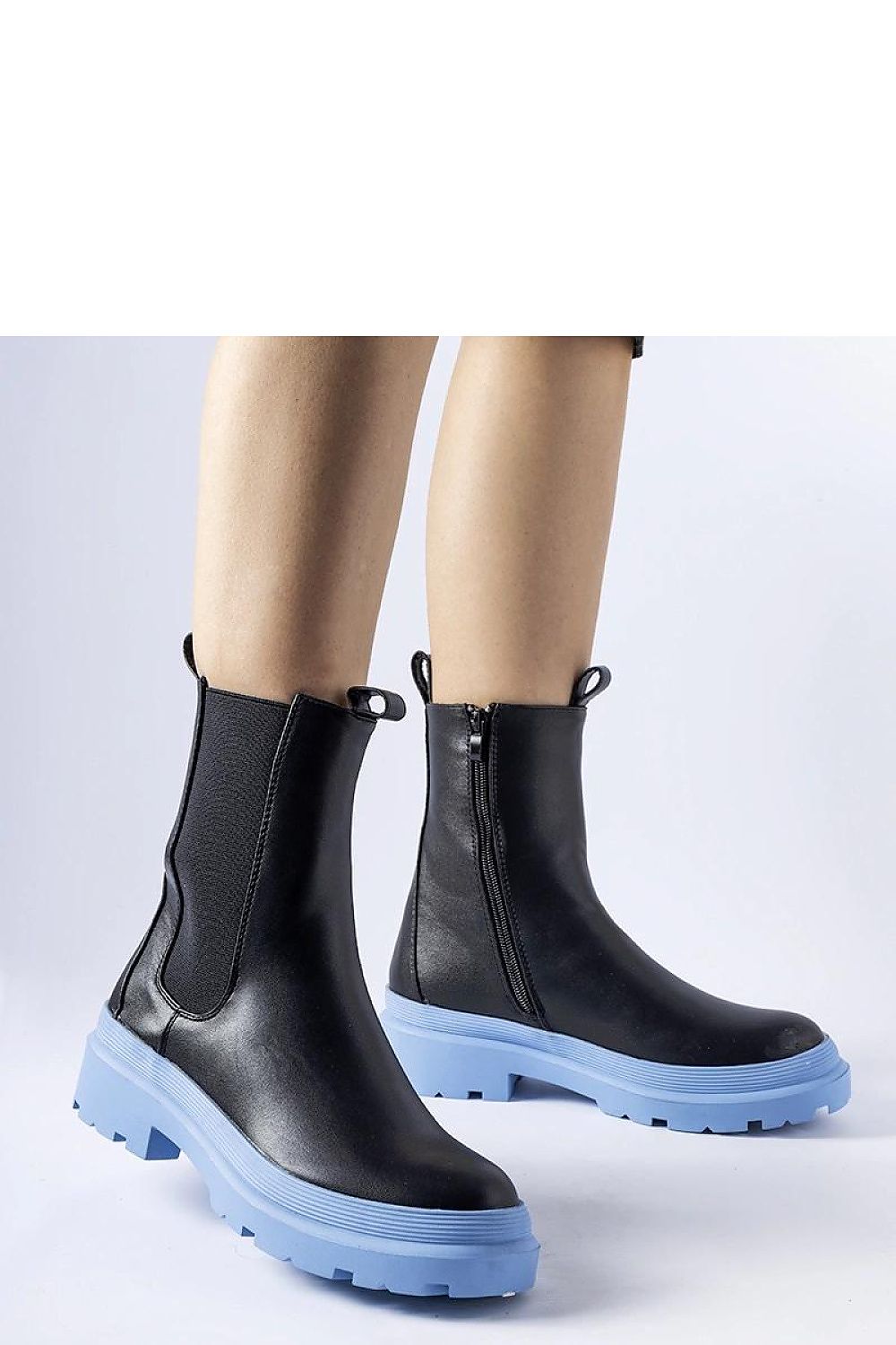  Bottes model 205840 Solea 