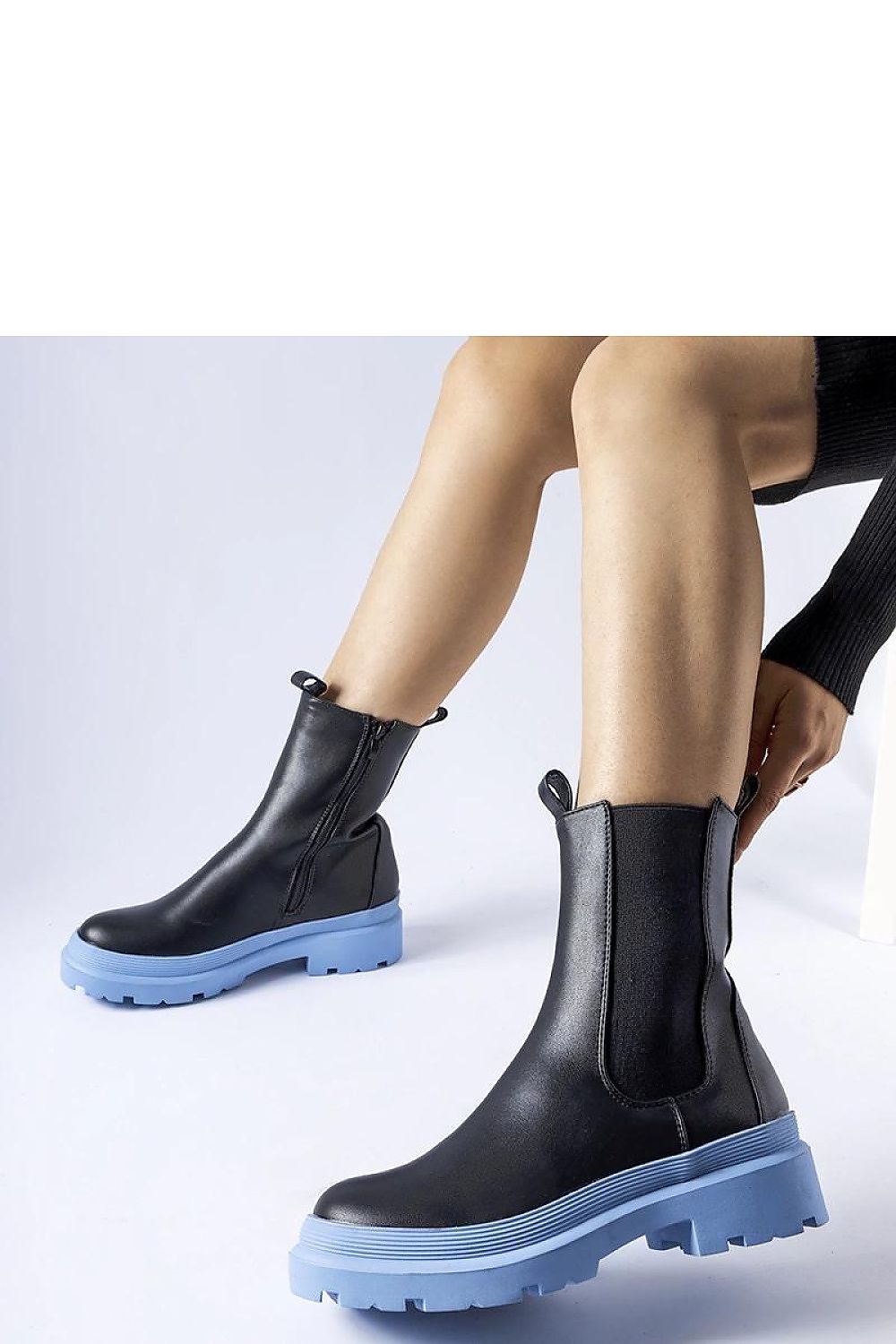  Bottes model 205840 Solea 