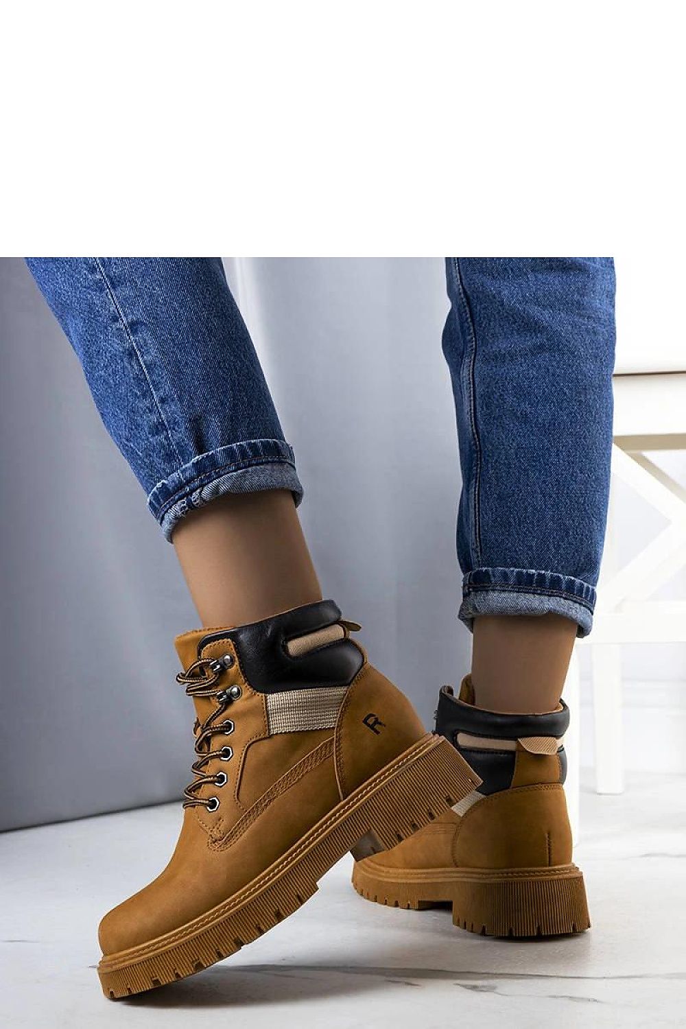  Bottes model 205887 Solea 