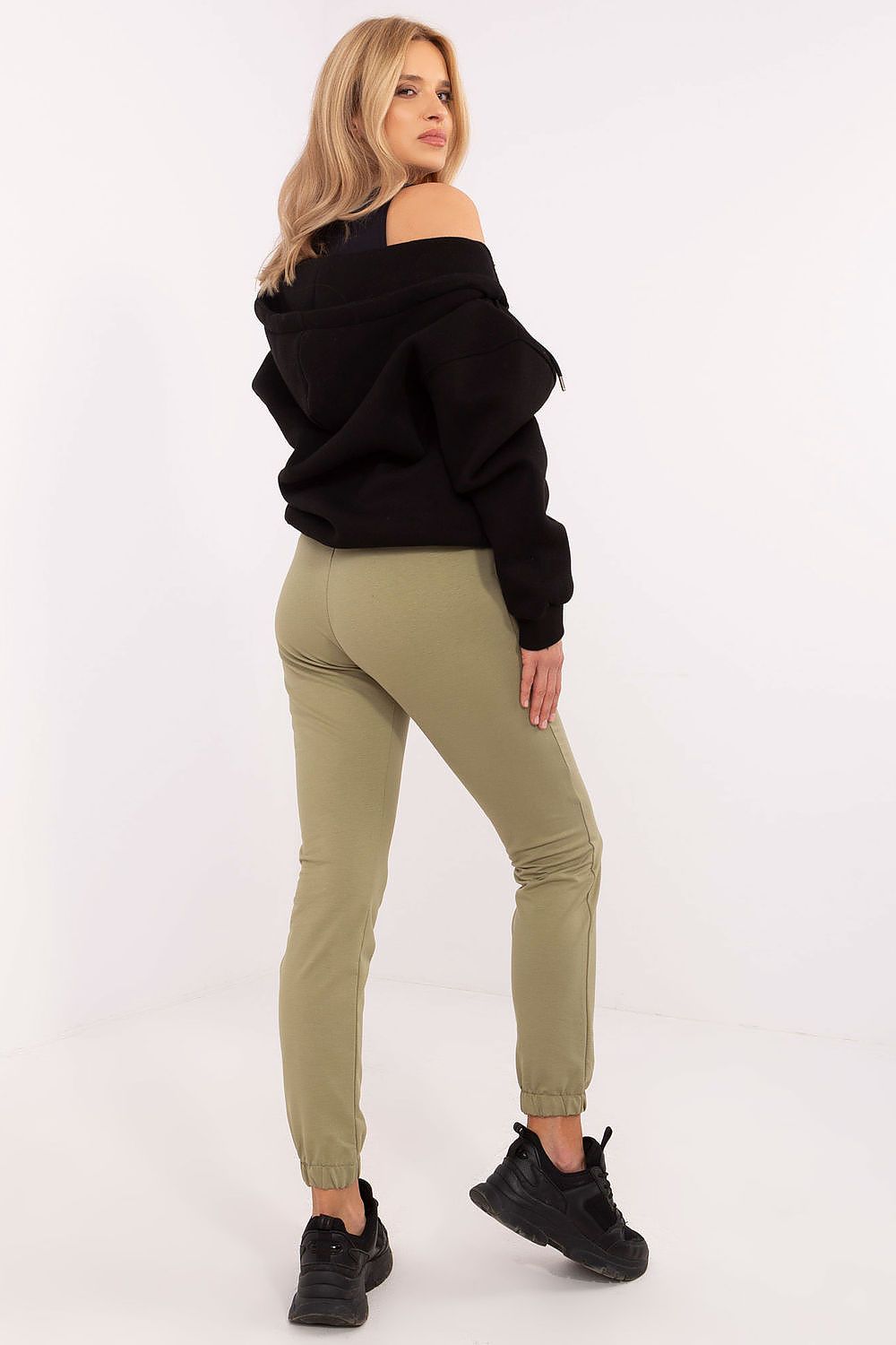  Pantalon survêtement model 206053 Relevance 