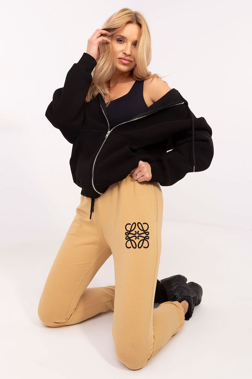  Pantalon survêtement model 206054 Relevance 