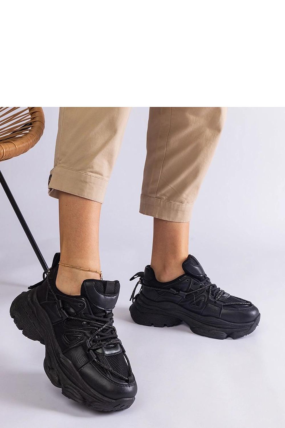  Baskets model 207120 Solea 