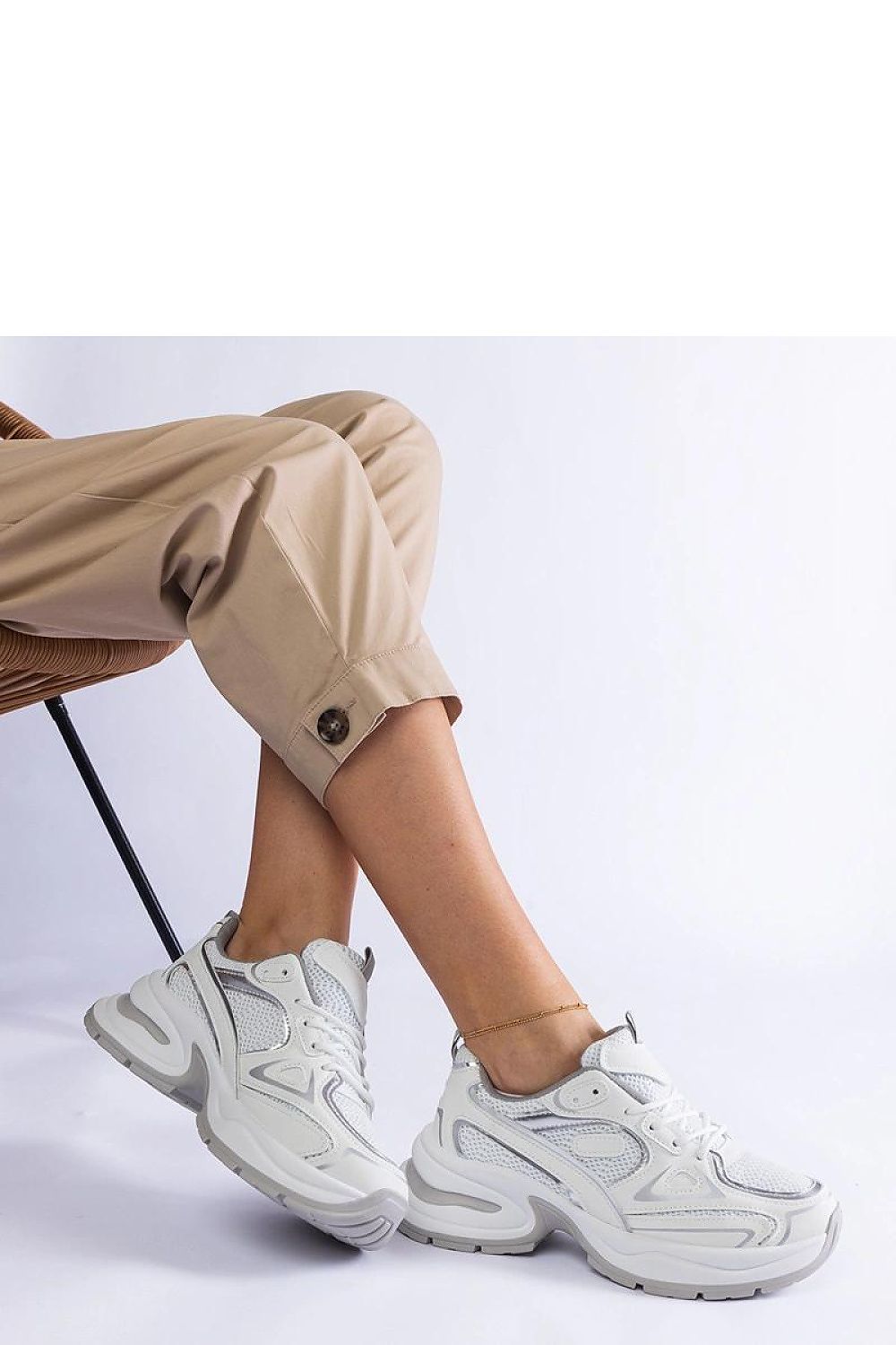  Baskets model 207129 Solea 