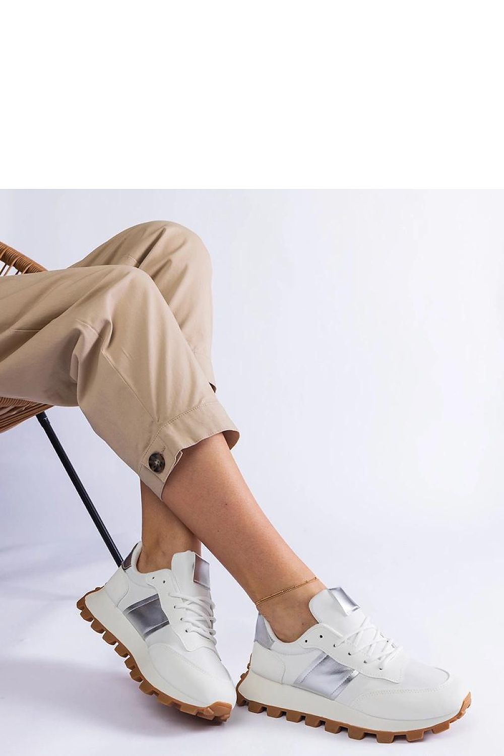  Baskets model 207137 Solea 