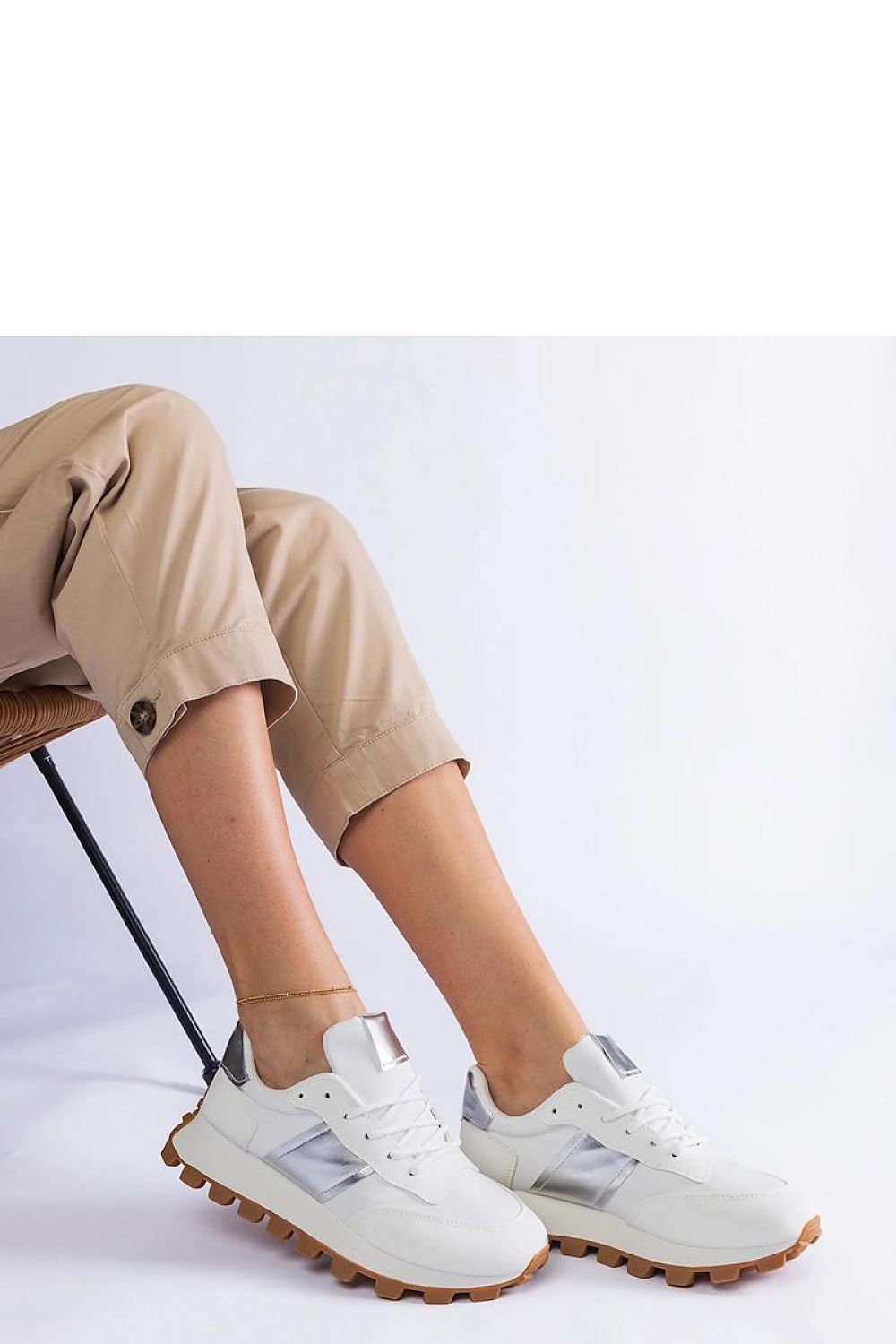  Baskets model 207137 Solea 