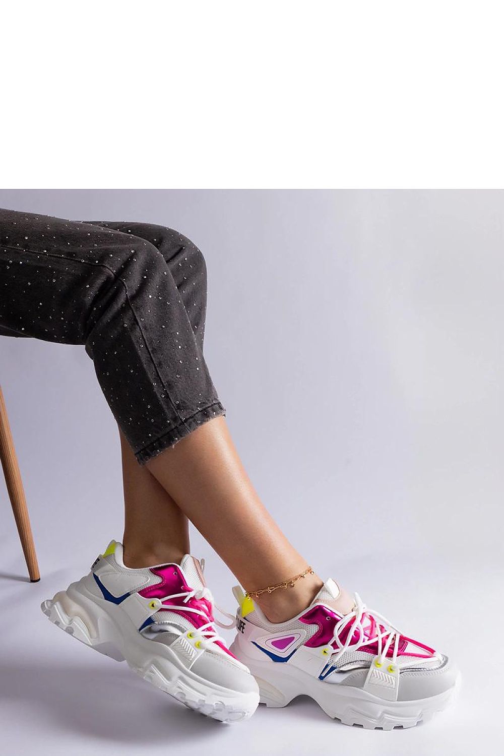  Baskets model 207167 Solea 