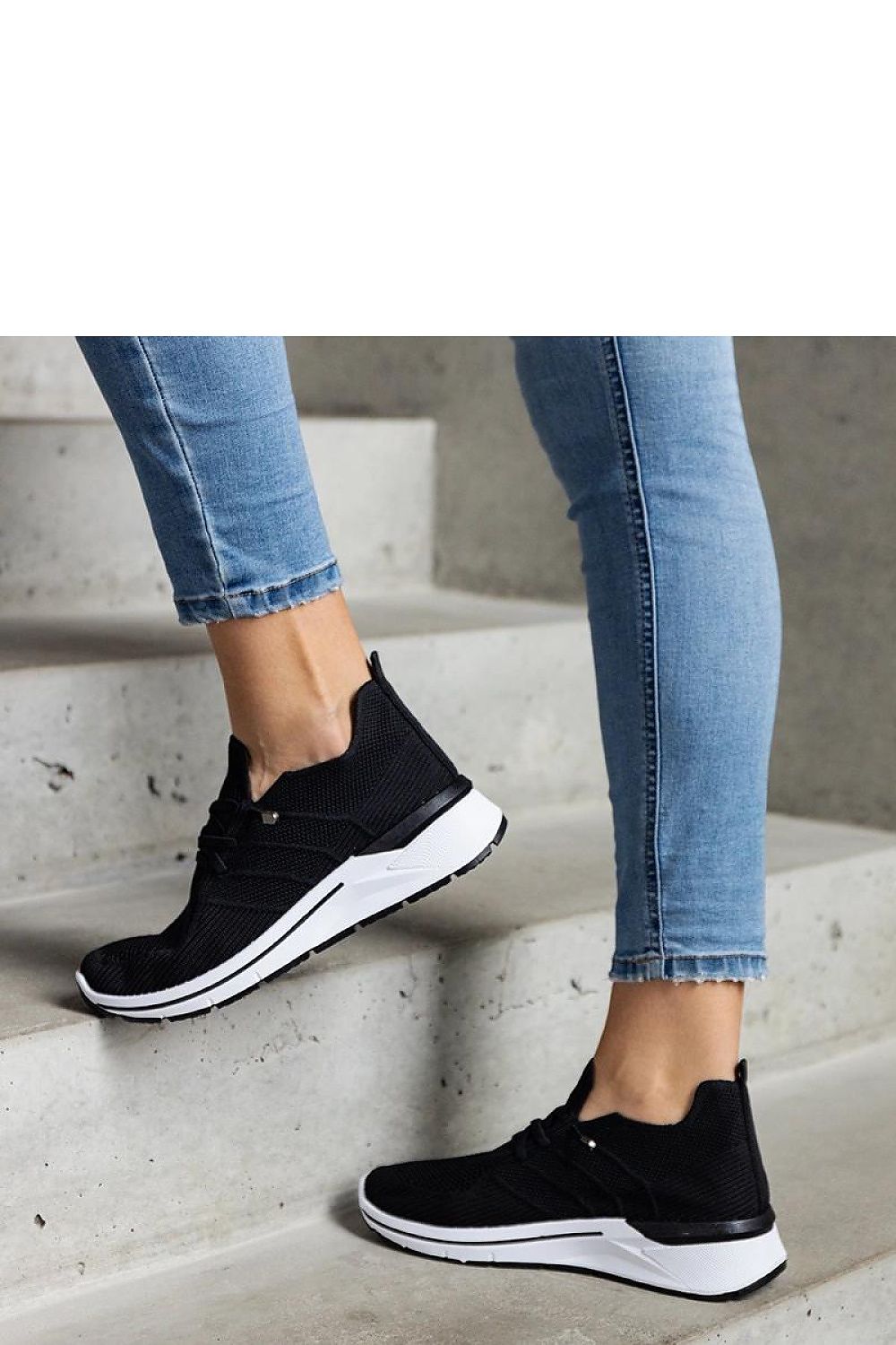  Baskets model 207227 Solea 