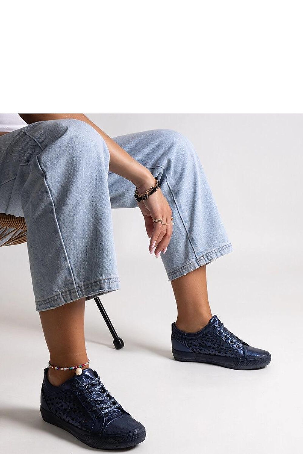  Baskets model 207237 Solea 