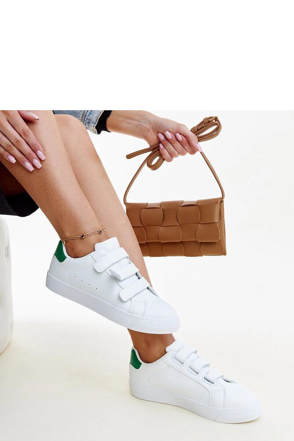  Baskets model 207280 Solea 