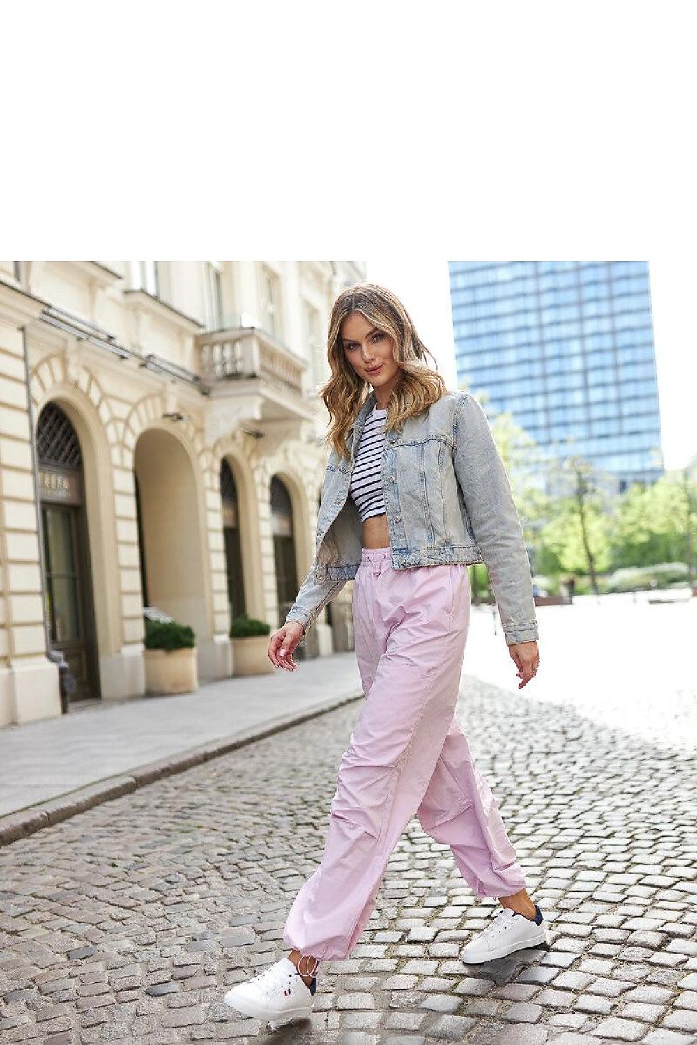  Baskets model 207304 Solea 