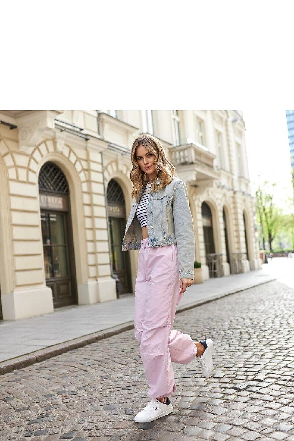  Baskets model 207304 Solea 