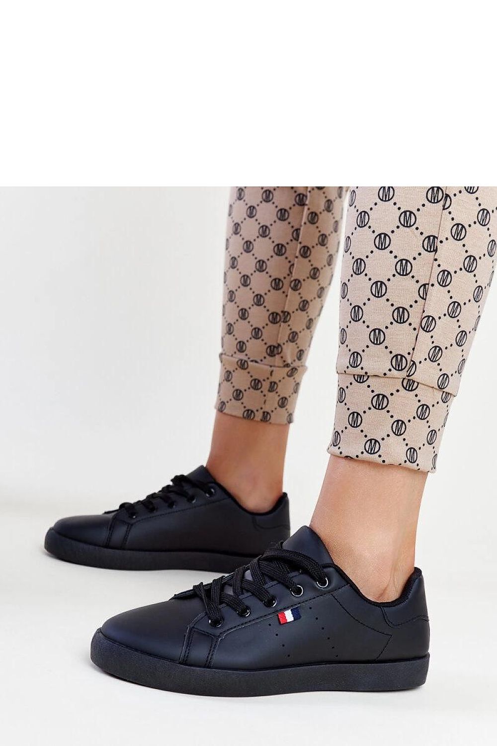  Baskets model 207305 Solea 